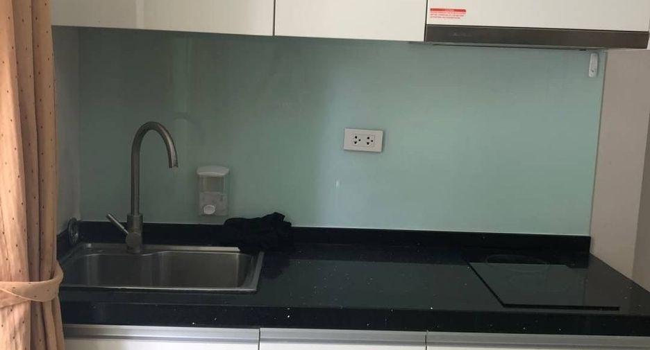 For sale 1 bed condo in Phra Khanong, Bangkok