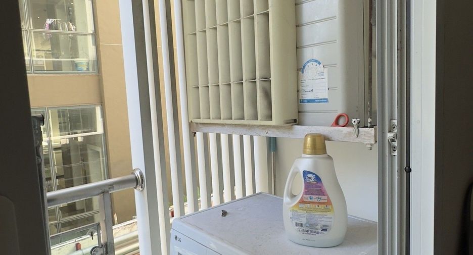 For sale 1 bed condo in Phra Khanong, Bangkok