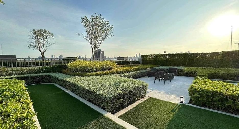 Condo en alquiler de 2 habitaciones en Din Daeng, Bangkok