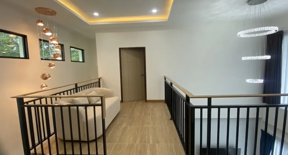 Villa en venta de 4 habitaciones en Doi Saket, Chiang Mai