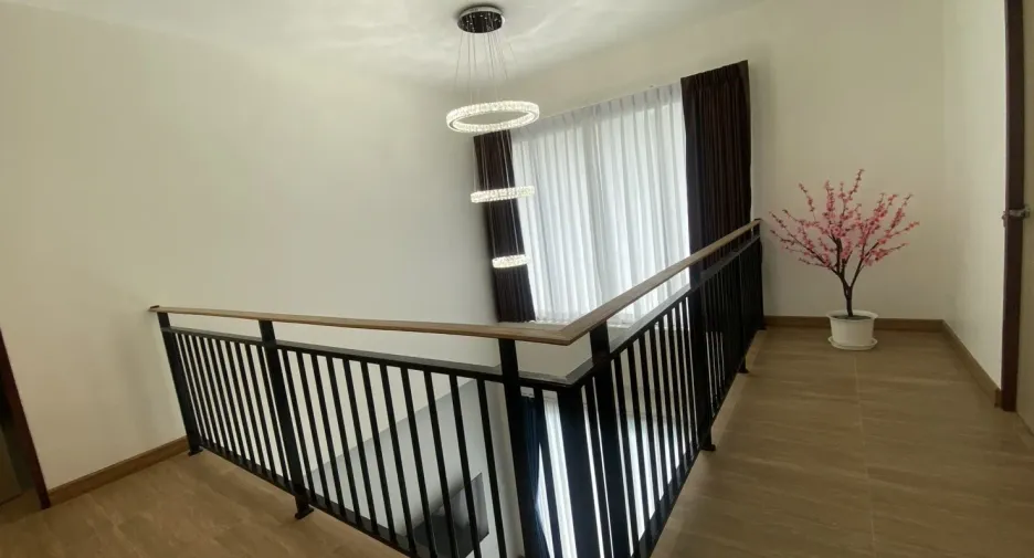 Villa en venta de 4 habitaciones en Doi Saket, Chiang Mai