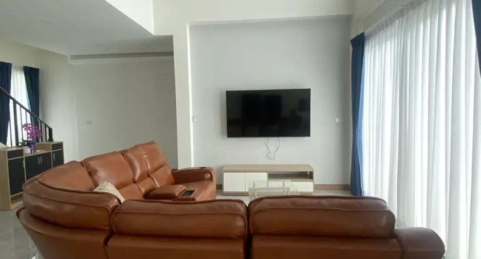 Villa en venta de 4 habitaciones en Doi Saket, Chiang Mai