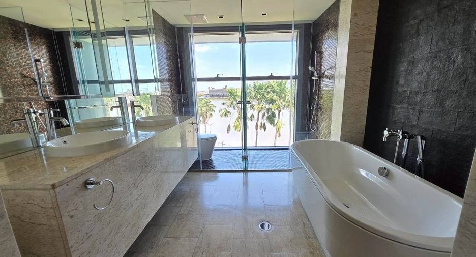 For rent 3 bedrooms condo in Yan Nawa, Bangkok