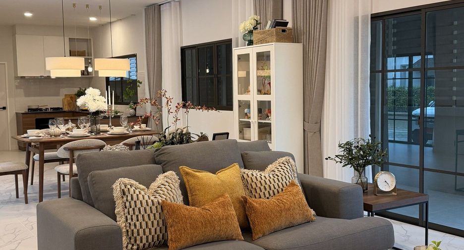 For rent 5 bedrooms house in San Pa Tong, Chiang Mai