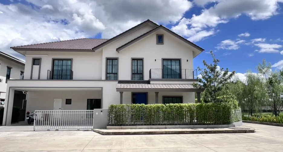 For rent 5 bedrooms house in San Pa Tong, Chiang Mai