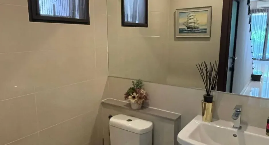 For sale 3 bedrooms house in Wang Thonglang, Bangkok
