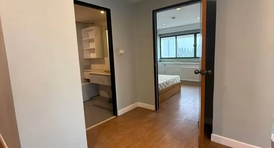 For rent 2 ベッドルーム condo in Watthana, Bangkok