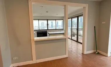 For rent 2 ベッドルーム condo in Watthana, Bangkok