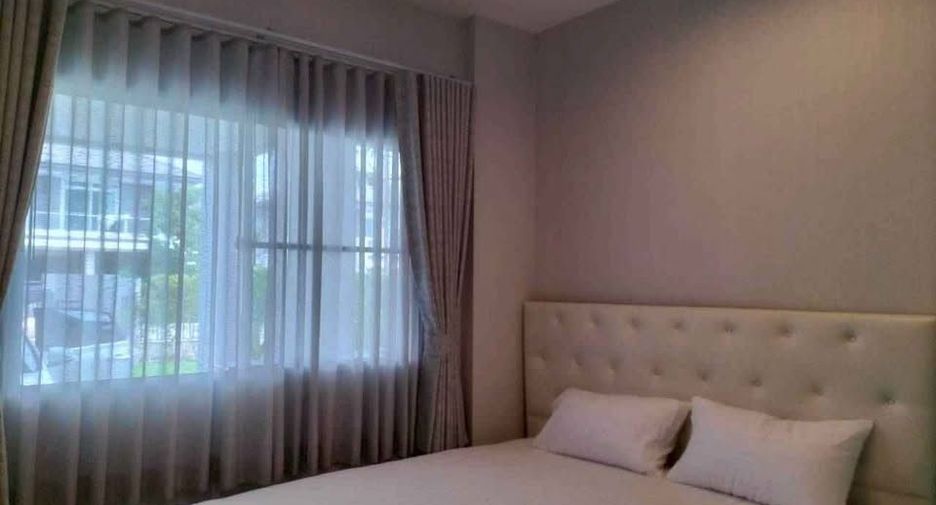 À louer 4 chambres maison à Mueang Phuket, Phuket
