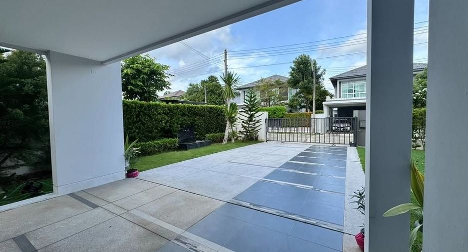 À louer 4 chambres maison à Mueang Phuket, Phuket