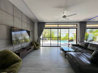 For sale and for rent 4 bedrooms villa in Mueang Phuket, Phuket
