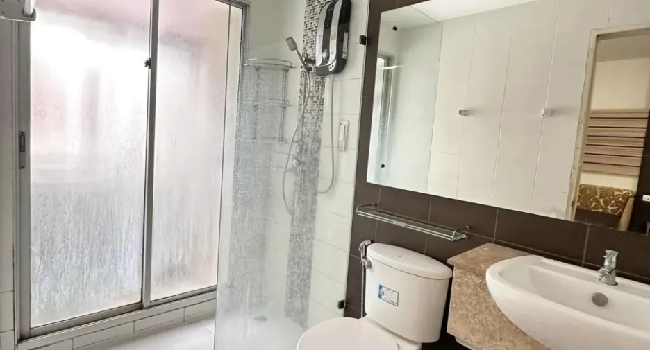 For sale and for rent 3 bedrooms townhouse in Bueng Kum, Bangkok