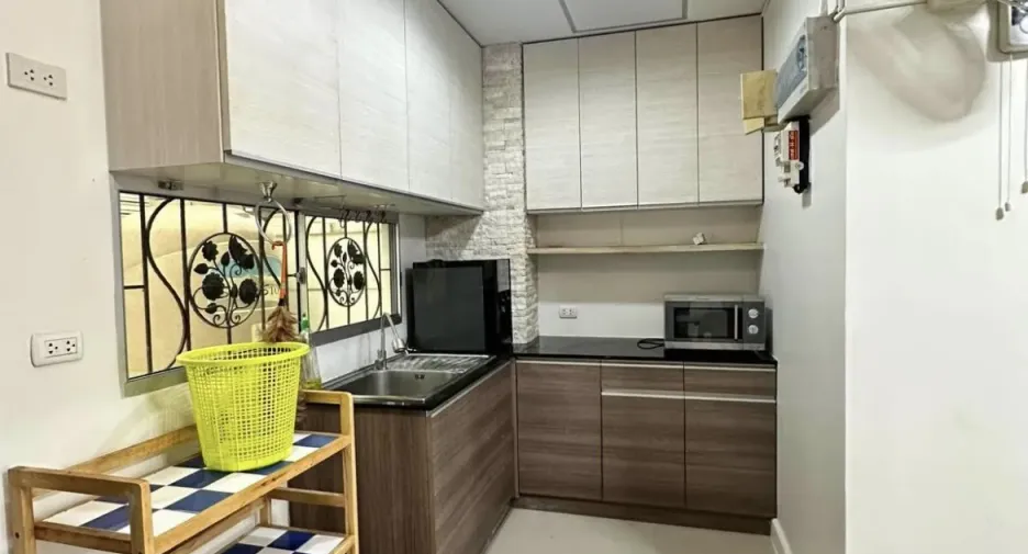 For sale and for rent 3 bedrooms townhouse in Bueng Kum, Bangkok