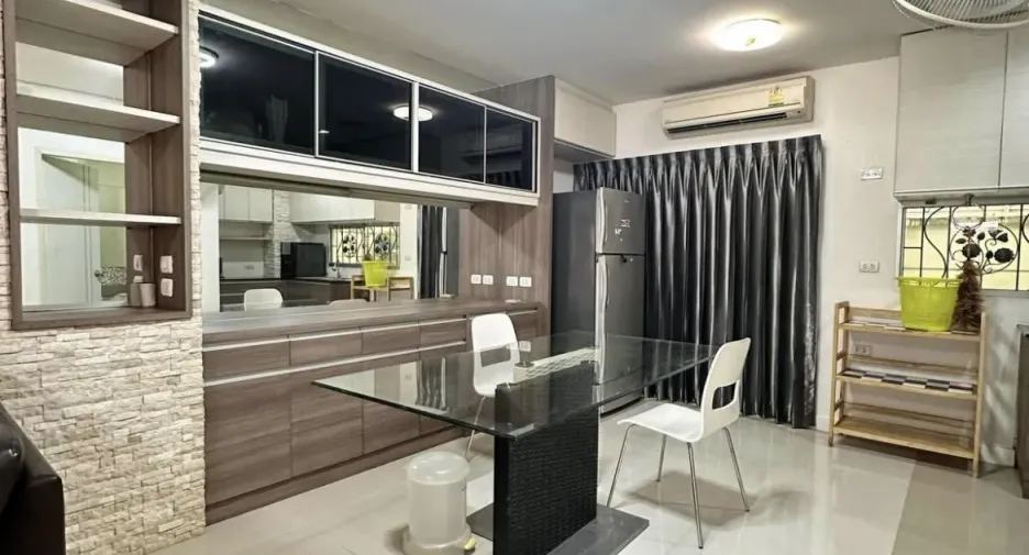 For sale and for rent 3 bedrooms townhouse in Bueng Kum, Bangkok