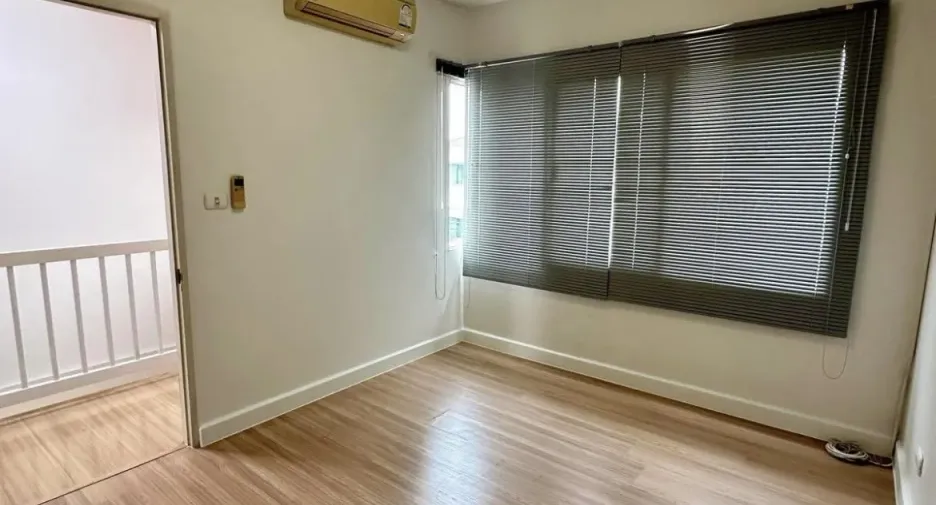 For sale and for rent 3 bedrooms townhouse in Bueng Kum, Bangkok