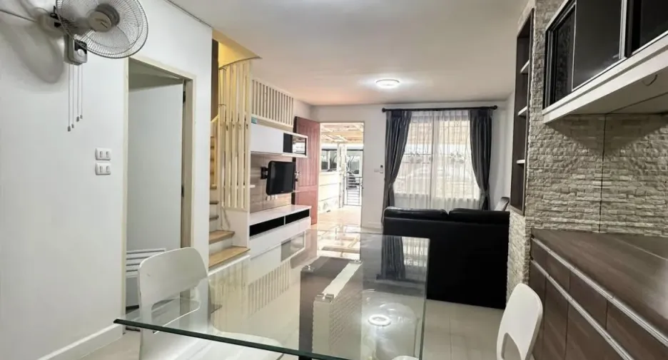 For sale and for rent 3 bedrooms townhouse in Bueng Kum, Bangkok