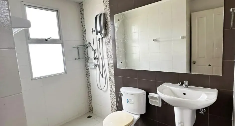 For sale and for rent 3 bedrooms townhouse in Bueng Kum, Bangkok