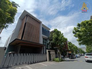 For sale 4 ベッドルーム house in Bang Kapi, Bangkok