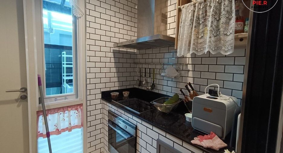 For sale 4 ベッドルーム house in Bang Kapi, Bangkok