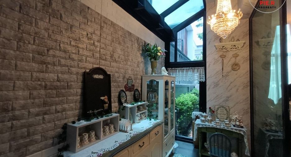 For sale 4 ベッドルーム house in Bang Kapi, Bangkok
