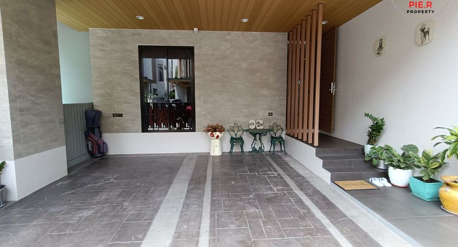 For sale 4 ベッドルーム house in Bang Kapi, Bangkok