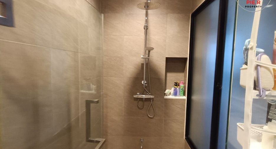 For sale 4 ベッドルーム house in Bang Kapi, Bangkok
