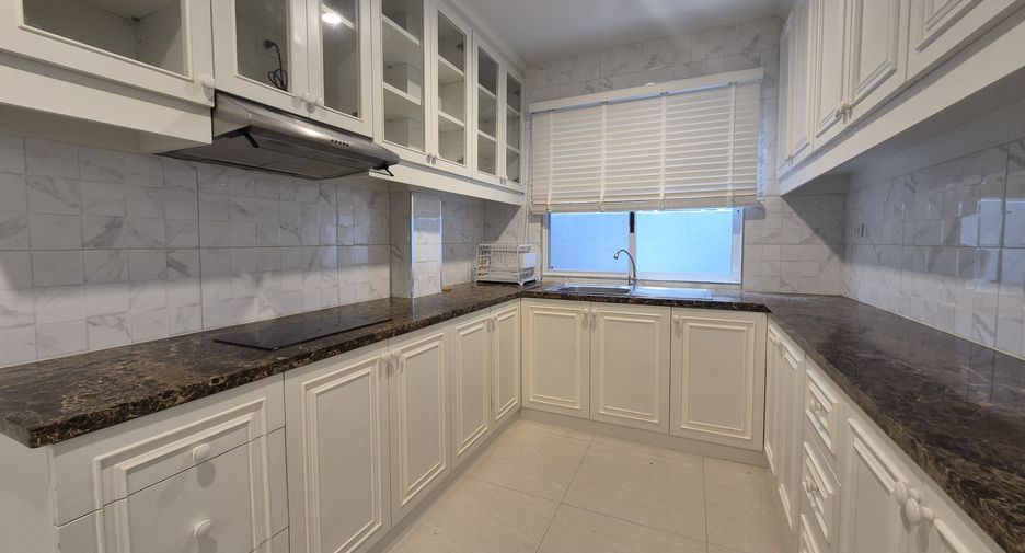 For rent 3 bedrooms house in Bang Lamung, Chonburi
