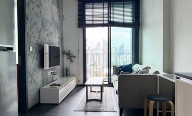 Condo en alquiler de 1 habitaciones en Bang Rak, Bangkok