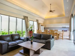 À louer 2 chambres villa à Thalang, Phuket
