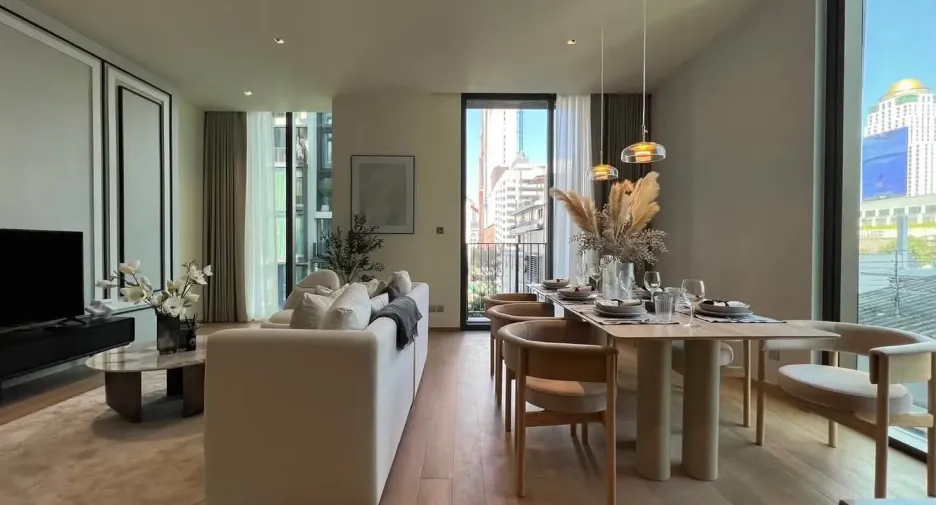 For rent 2 bedrooms condo in Pathum Wan, Bangkok
