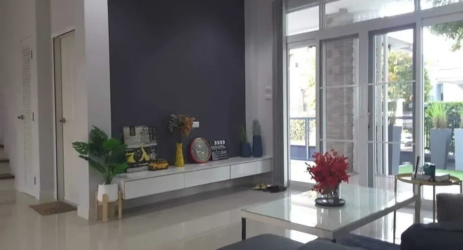 Haus zur Miete mit 4 Zimmer in Lam Luk Ka, Pathum Thani