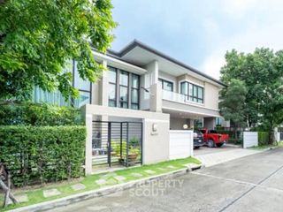 Haus zum Kauf mit 4 Zimmer in Taling Chan, Bangkok