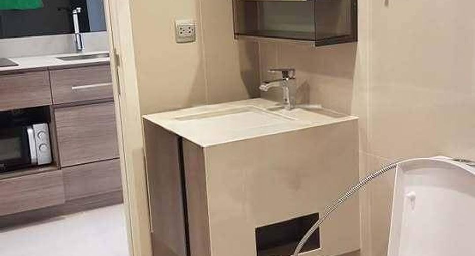 For sale 1 Beds condo in Phaya Thai, Bangkok