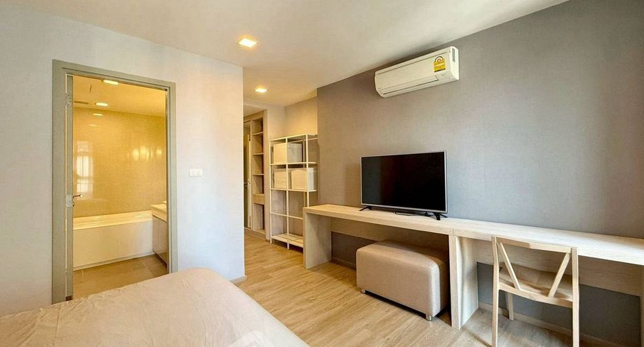 À louer 3 chambres condo à Khlong Toei, Bangkok