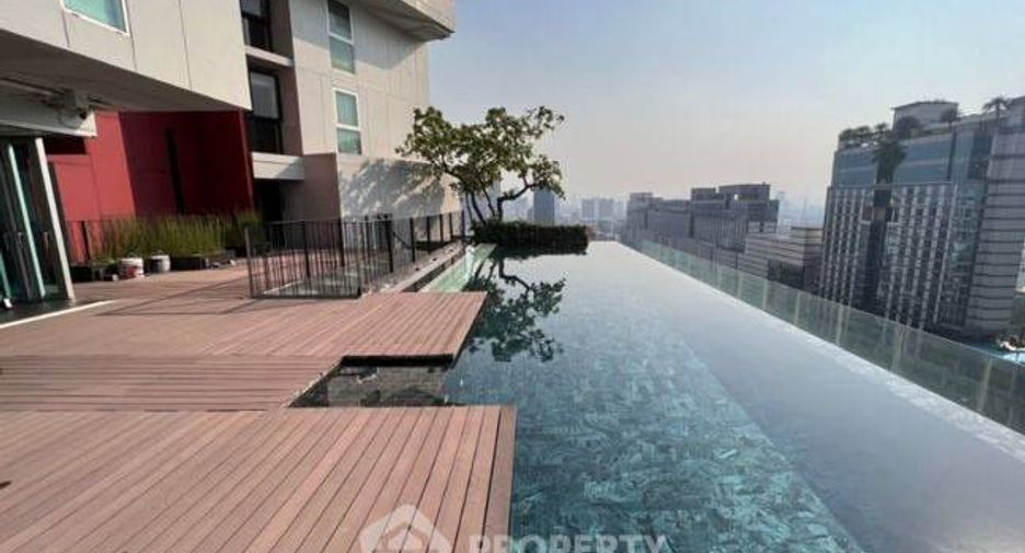For rent 2 bedrooms condo in Chatuchak, Bangkok