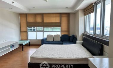 Condo en alquiler de 2 habitaciones en Bang Kapi, Bangkok