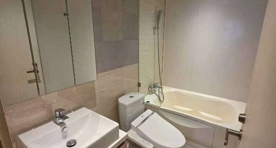 For sale 1 bed condo in Watthana, Bangkok