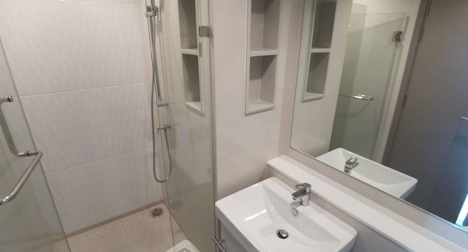 Wohnung zur Miete mit 2 Zimmer in Huai Khwang, Bangkok