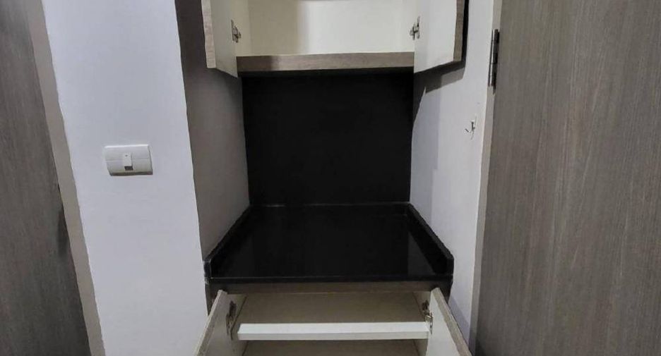 For sale 1 bed condo in Huai Khwang, Bangkok