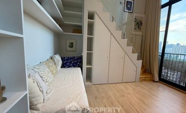 Condo en alquiler y en venta de 1 habitaciones en Watthana, Bangkok