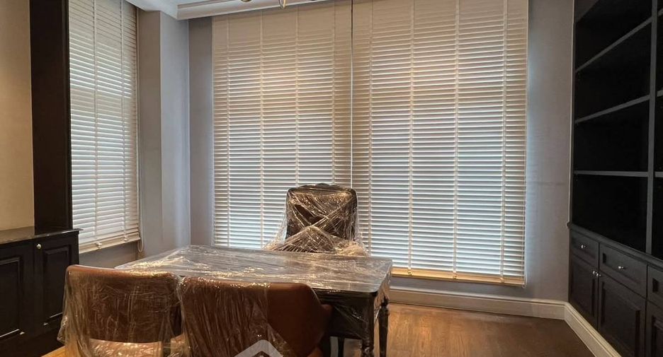 Haus zum Kauf mit 4 Zimmer in Lat Phrao, Bangkok