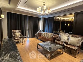 Haus zum Kauf mit 4 Zimmer in Lat Phrao, Bangkok