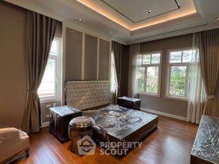 Haus zum Kauf mit 4 Zimmer in Lat Phrao, Bangkok