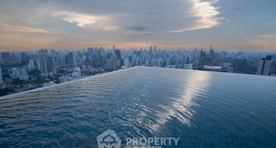 For sale 2 bedrooms condo in Watthana, Bangkok