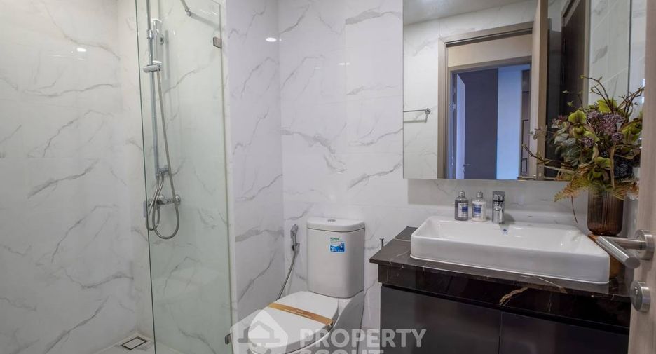 For sale 2 bedrooms condo in Watthana, Bangkok