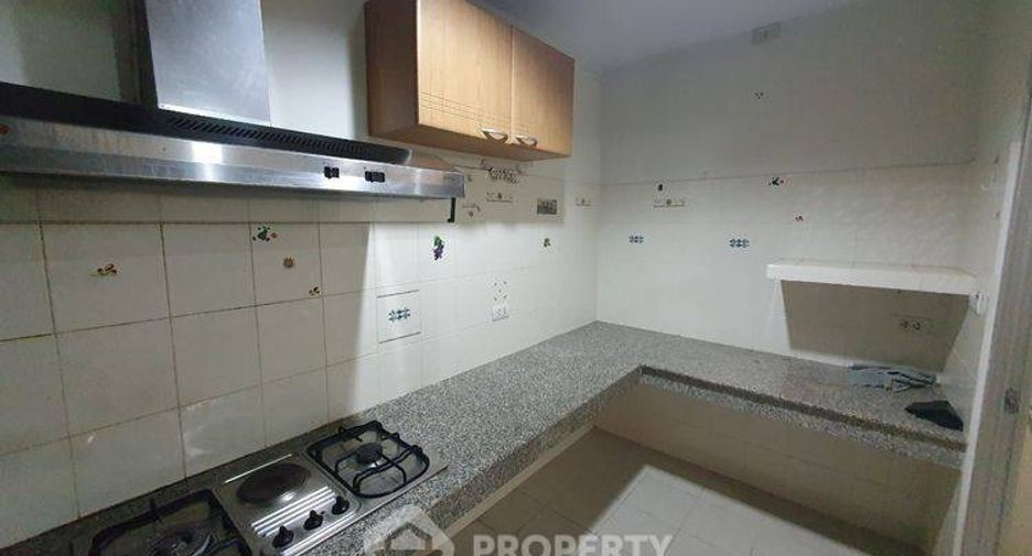 Casa adosada en venta de 3 habitaciones en Bueng Kum, Bangkok