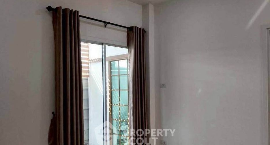 For sale 4 bedrooms house in Mueang Chon Buri, Chonburi