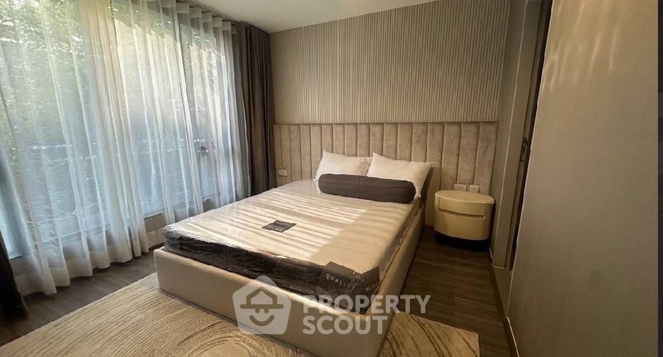 For sale 3 bedrooms condo in Khlong Toei, Bangkok