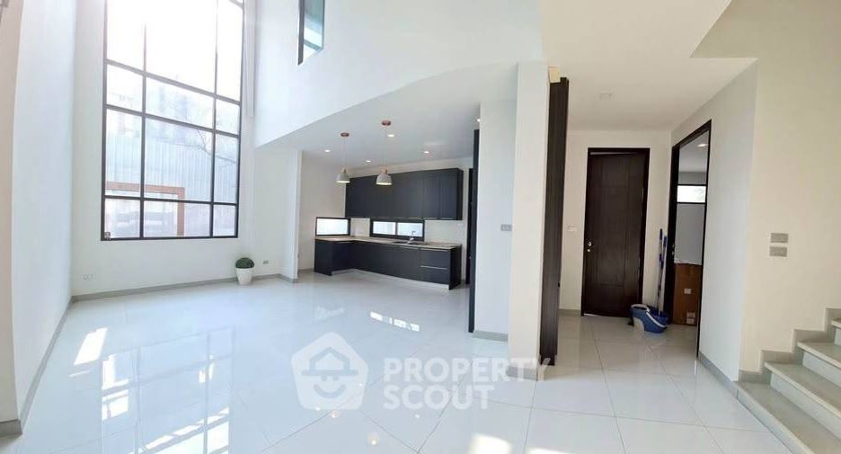 For sale 3 bedrooms house in Mueang Chon Buri, Chonburi