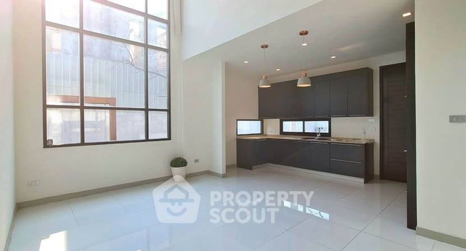 For sale 3 bedrooms house in Mueang Chon Buri, Chonburi
